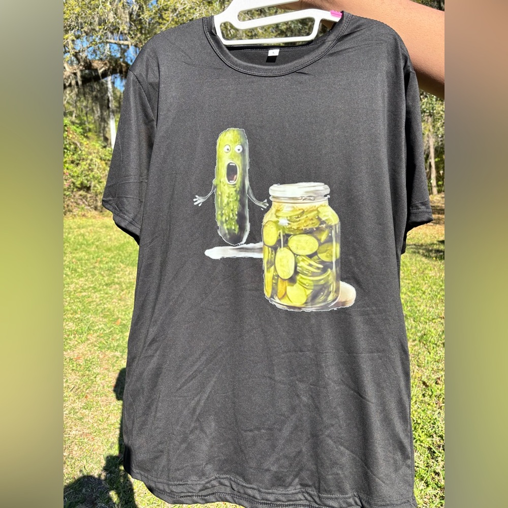 Black Graphic T-Shirt with Pickle Design Nwot